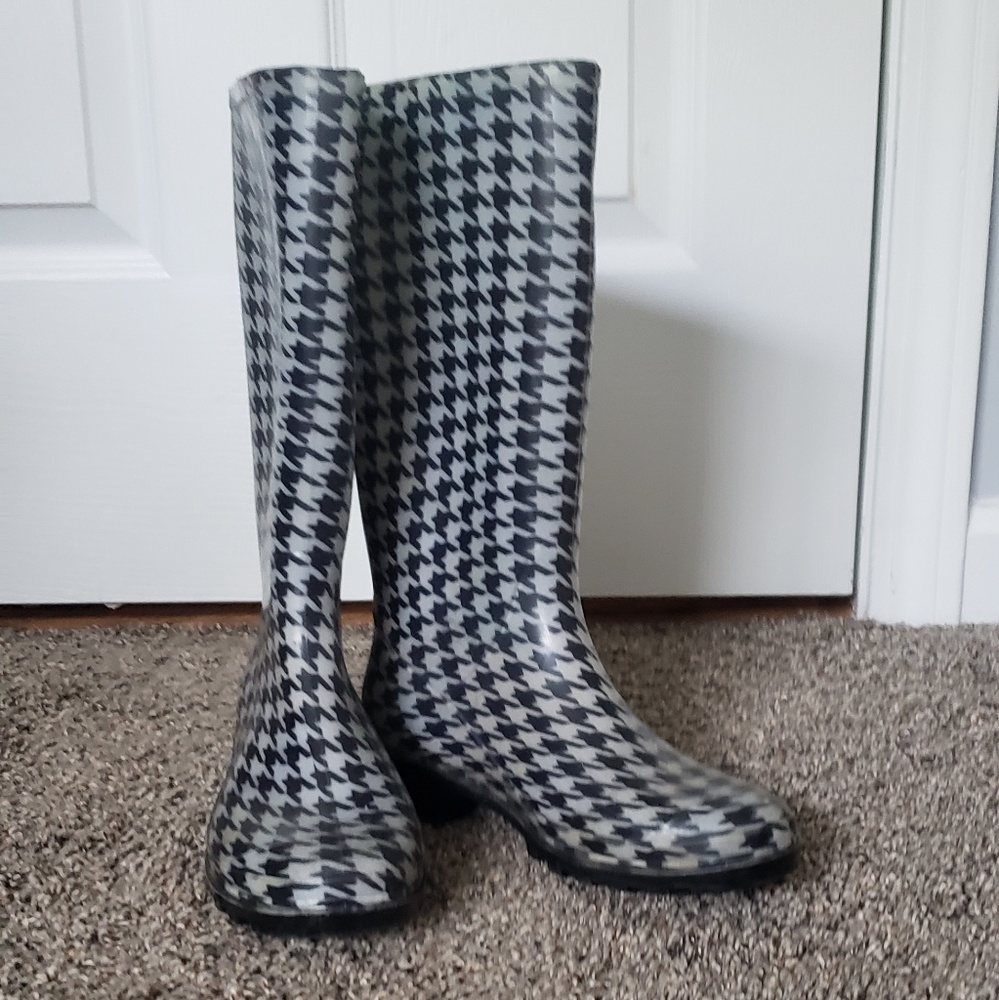 Houndstooth Rainboots